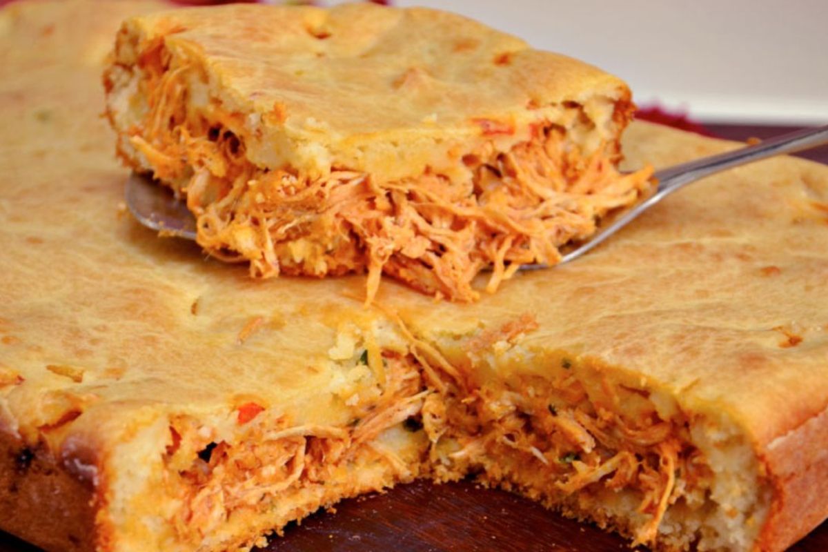 Torta de Frango Cremosa com Massa de Liquidificador