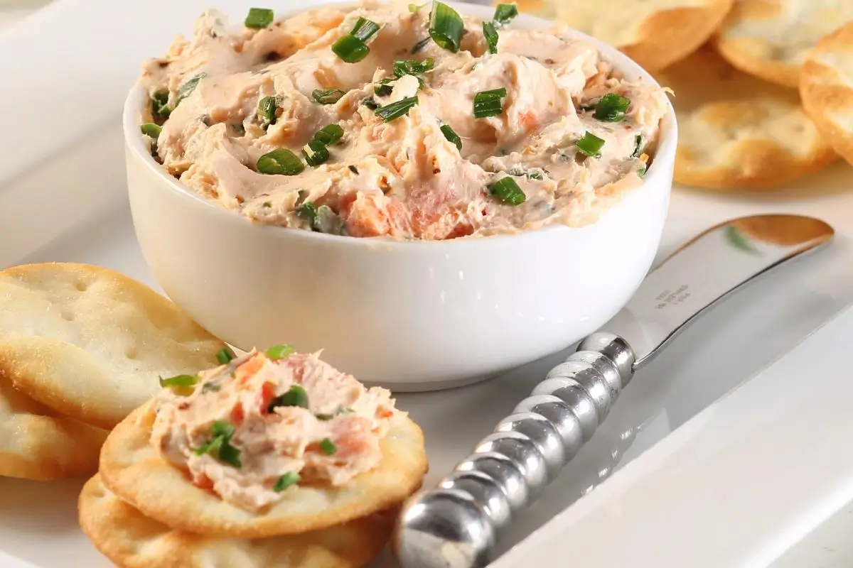 Patê de Frango Cremoso e Fácil para Lanches, Torradas e Canapés